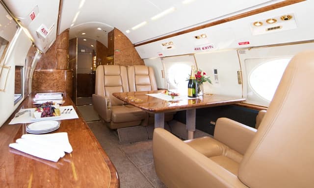 Gulfstream IV-SP N889CG photo 3