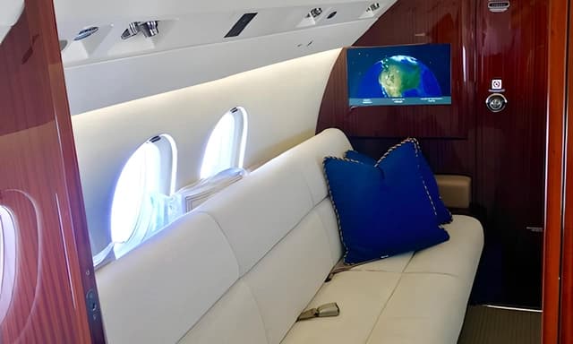 Falcon 900EX N70FK photo 5