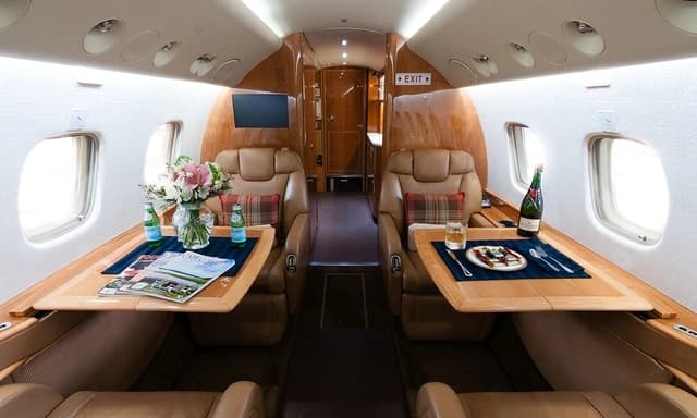 Embraer Legacy 600 N725BD photo 3