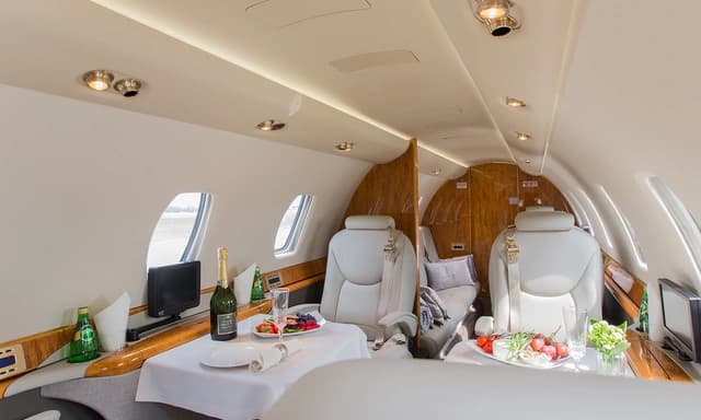 Cessna Citation Sovereign N817TV photo 2