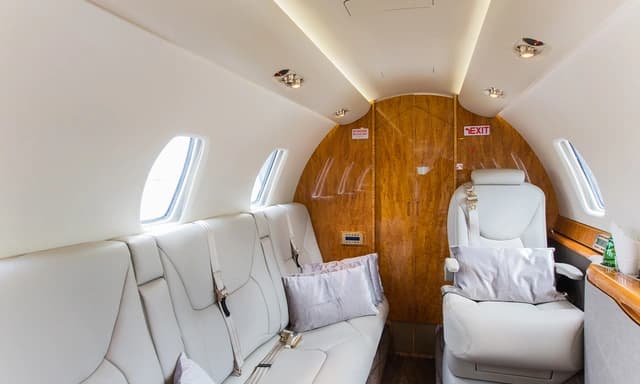 Cessna Citation Sovereign N817TV photo 4