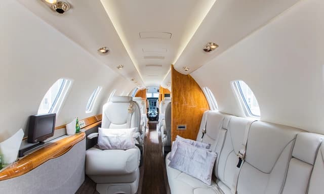 Cessna Citation Sovereign N817TV photo 5