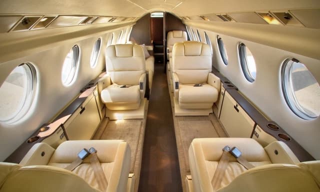 Falcon 50 N850RA photo 2
