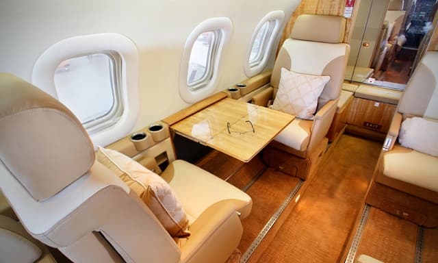 Learjet 55C N559RA photo 3