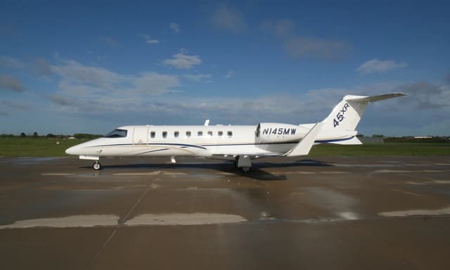 Learjet 45 N145MW