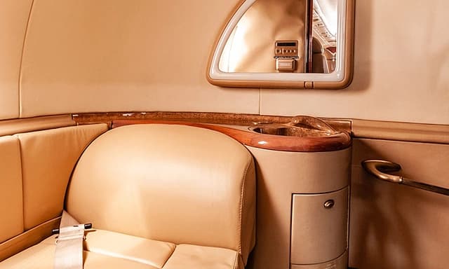 Learjet 45 N711R photo 4