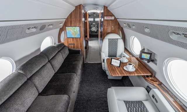 Gulfstream V N62FF photo 4