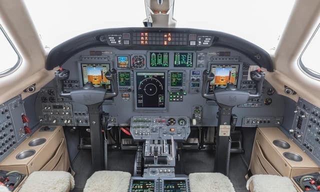 Cessna Citation XLS N560LS photo 6