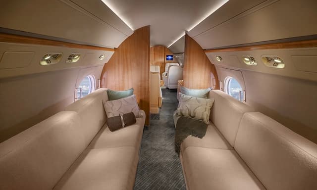 Gulfstream G550 N242GM photo 5