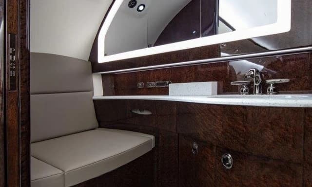 Gulfstream G200 N710RH photo 5