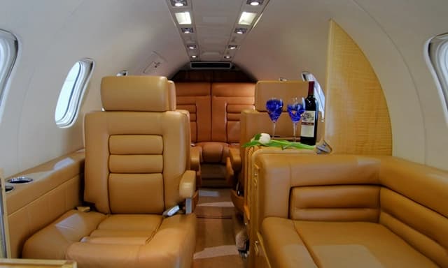 Learjet 35A N367DA photo 2