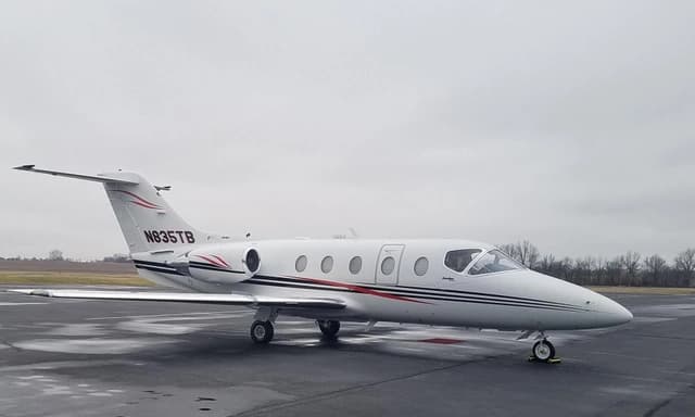 Hawker 400XP N835TB