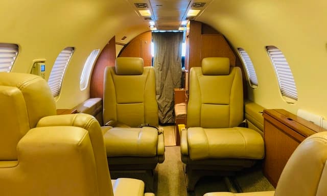 Learjet 31A N76CD photo 2