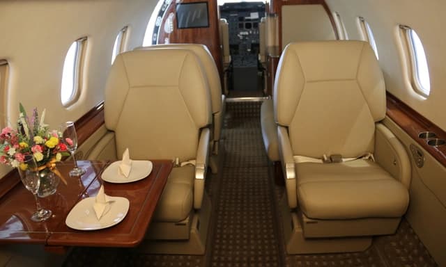 Learjet 60 N604BK photo 2