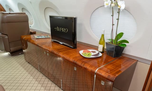 Gulfstream G650ER N801KF photo 4