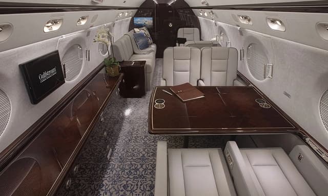 Gulfstream G550 N237GA photo 4