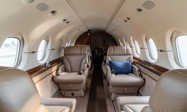 Hawker 900XP N424TJ photo 4