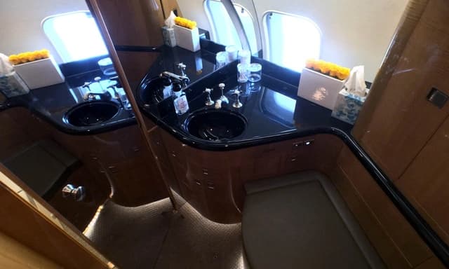 Global Express N313BK photo 5