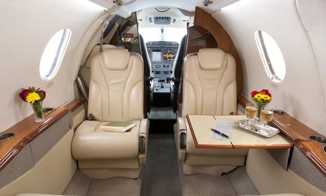 Beechcraft Premier 1A N462CB photo 3
