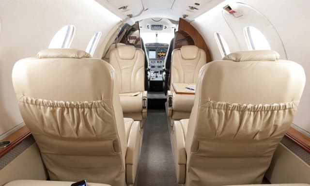 Beechcraft Premier 1A N462CB photo 4
