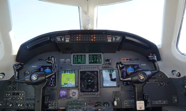 Cessna Citation Excel N384SH photo 5