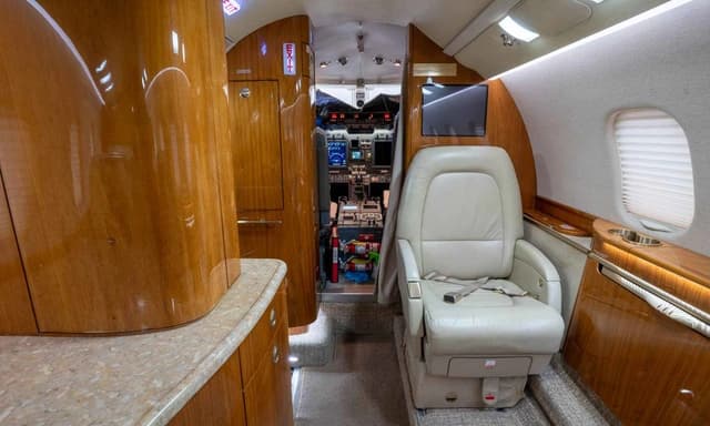 Learjet 60XR N343EC photo 4