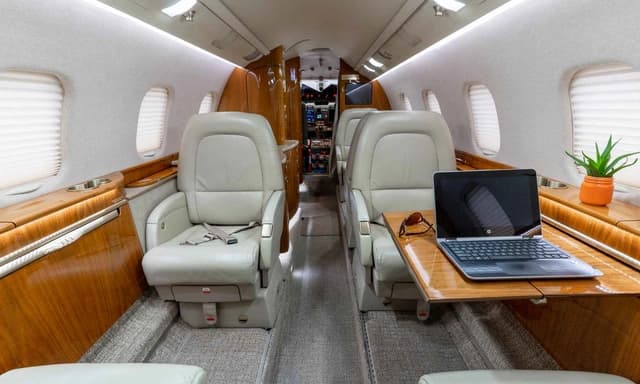 Learjet 60XR N343EC photo 5