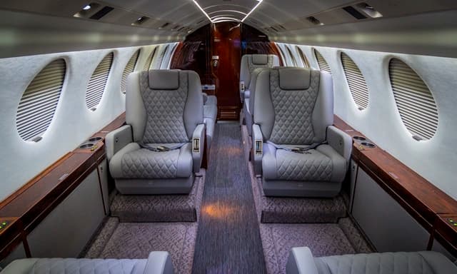 Falcon 50 N980DM photo 2