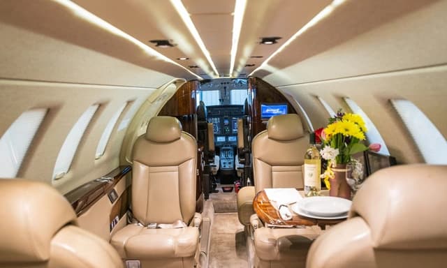 Cessna Citation CJ4 N525EZ photo 5