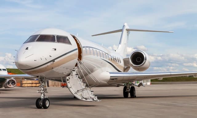 Global Express XRS N3262T photo 4