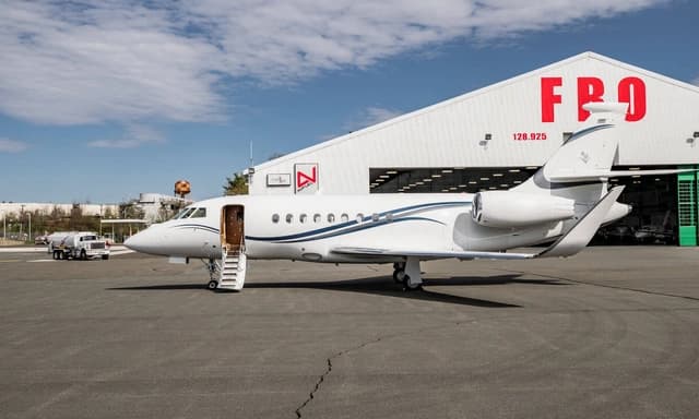 Falcon 2000EX N771HM photo 3
