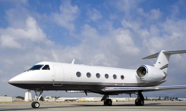 Gulfstream IV N583AJ photo 4