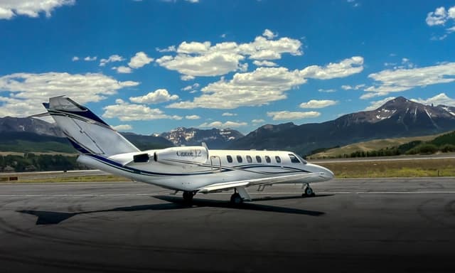 Cessna Citation CJ2 N800GF photo 4