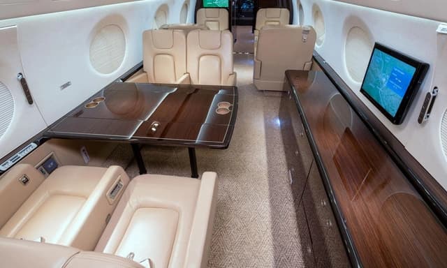 Gulfstream G550 N1969C photo 2