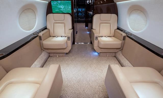 Gulfstream G550 N1969C photo 3