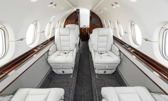 Hawker 900XP N517SS photo 2