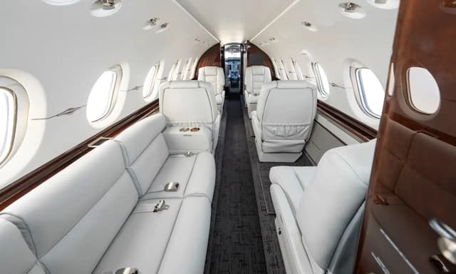 Hawker 900XP N517SS photo 3