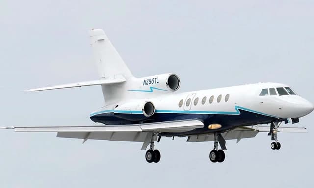Falcon 50 N386TL