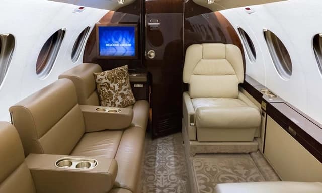 Falcon 50 N386TL photo 5
