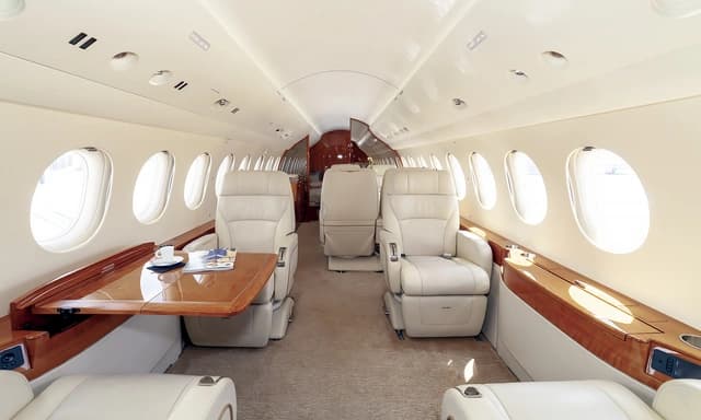 Falcon 7X N616MP photo 3