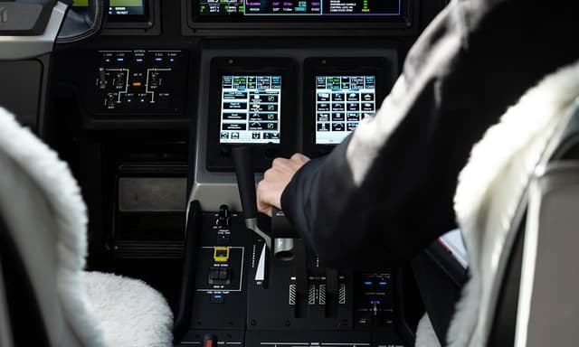 Cessna Citation Longitude N710VM photo 3