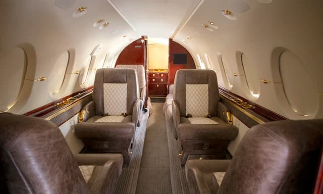 Hawker 900XP N702SS photo 3