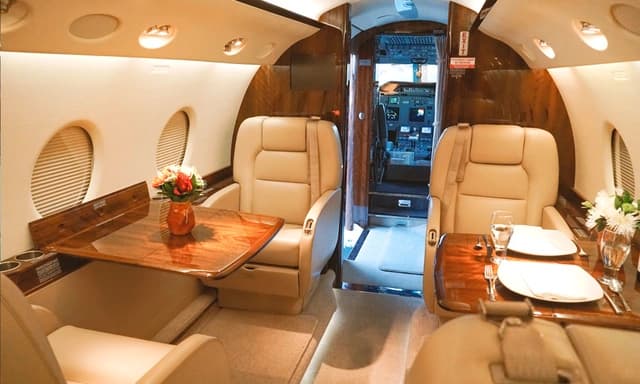 Gulfstream G200 N663SB photo 6