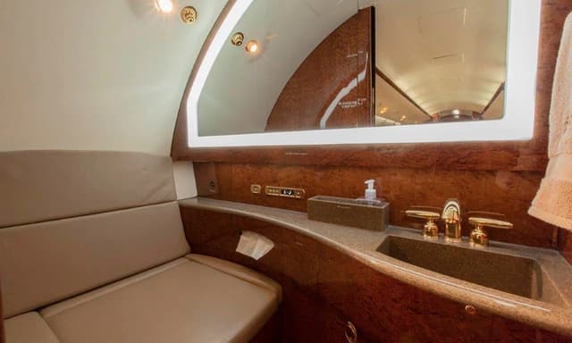 Gulfstream G200 N384JK photo 6