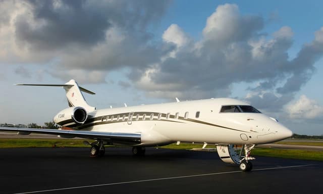 Global 5000 N724MF