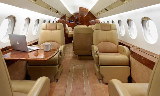 Falcon 900EX N888ZA photo 2