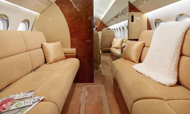 Falcon 900EX N888ZA photo 5
