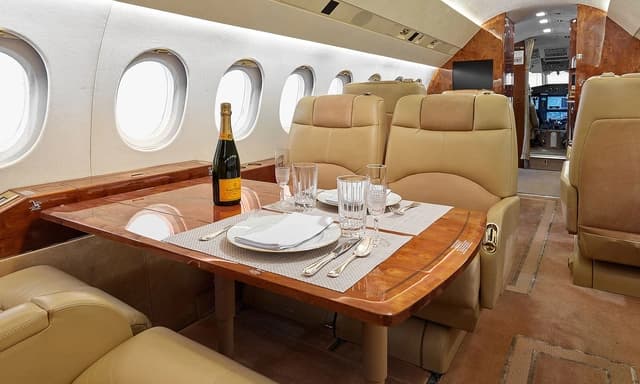 Falcon 900EX N888ZA photo 4