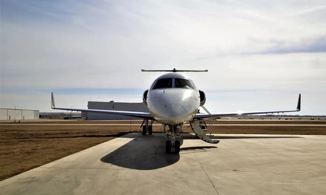Embraer Legacy 600 N905FL photo 4
