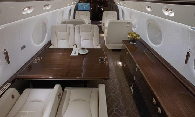 Gulfstream G550 N973MN photo 2